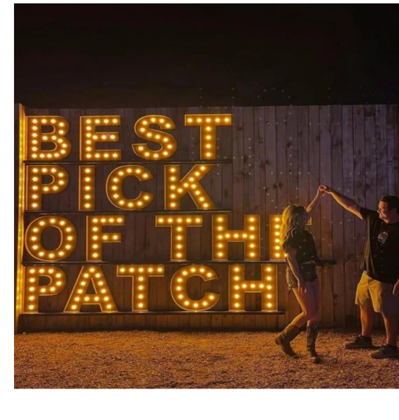 Marquee letters